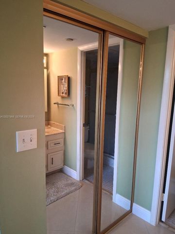 1200 St Charles Place L19, Pembroke Pines, FL 33026