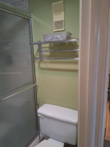 1200 St Charles Place L19, Pembroke Pines, FL 33026