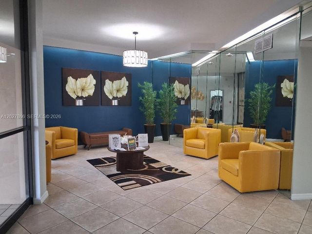 1200 St Charles Place L19, Pembroke Pines, FL 33026