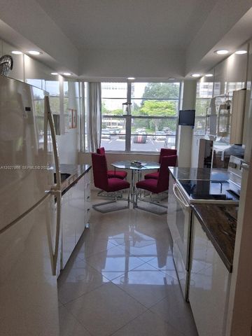 1200 St Charles Place L19, Pembroke Pines, FL 33026