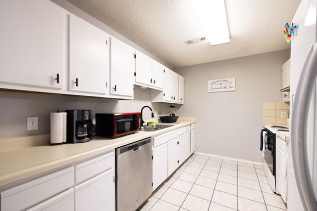 5805 Samantha Street, Fayetteville, AR 72704