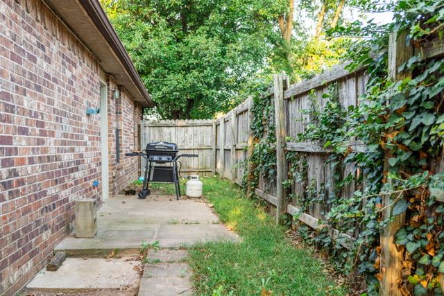 5805 Samantha Street, Fayetteville, AR 72704