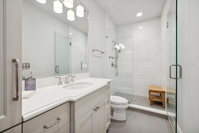 6837 Fieldstone Drive, Burr Ridge, IL 60527