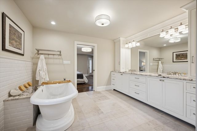 6837 Fieldstone Drive, Burr Ridge, IL 60527