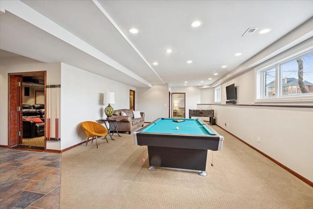 6837 Fieldstone Drive, Burr Ridge, IL 60527