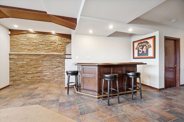 6837 Fieldstone Drive, Burr Ridge, IL 60527