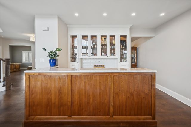 6837 Fieldstone Drive, Burr Ridge, IL 60527