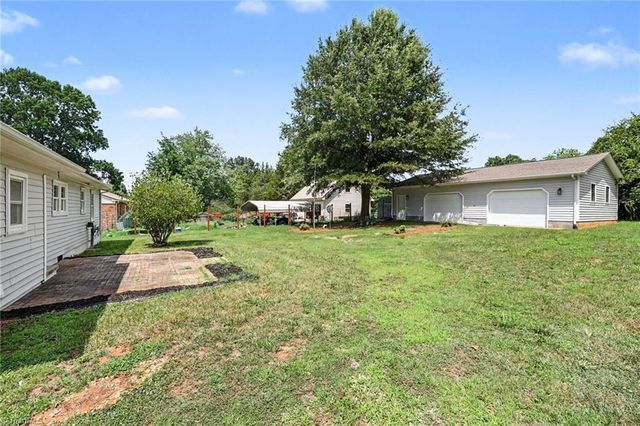 3372 Beavercreek Road, Randleman, NC 27317