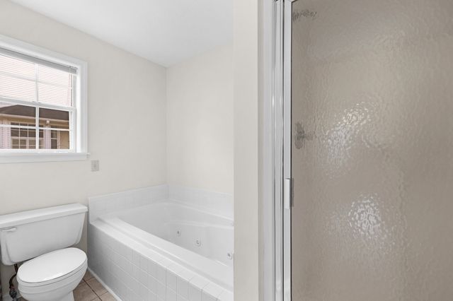 62 River Chase Dr, Jackson, TN 38305