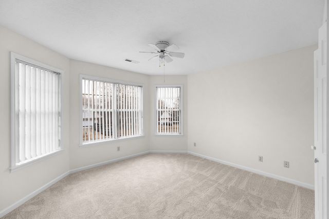 62 River Chase Dr, Jackson, TN 38305