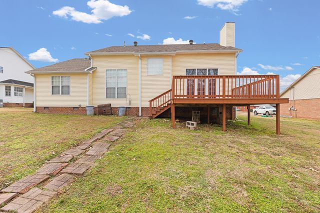 62 River Chase Dr, Jackson, TN 38305