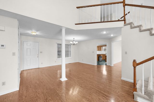 62 River Chase Dr, Jackson, TN 38305