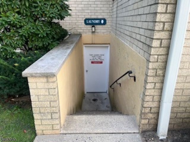 406 Cranbury Rd Apt 3 3, East Brunswick Twp., NJ 08816