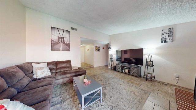 4005 Honey Creek Rd, Modesto, CA 95356