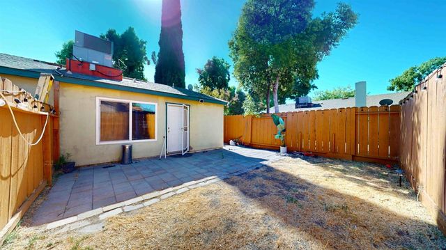 4005 Honey Creek Rd, Modesto, CA 95356