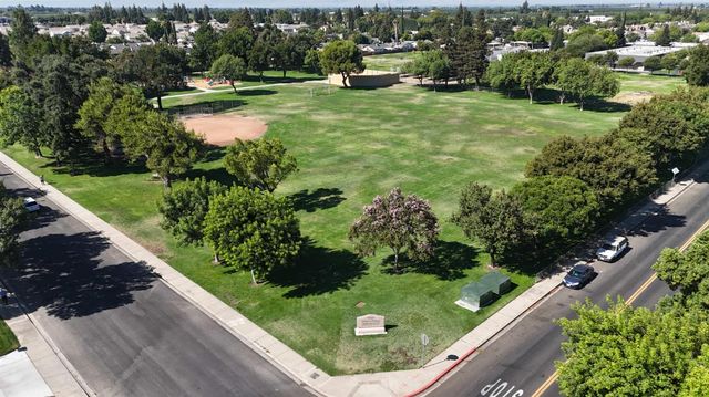 4005 Honey Creek Rd, Modesto, CA 95356