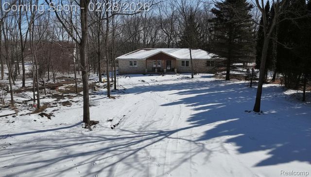 6106 E River Road, Flint Charter Township, MI 48433