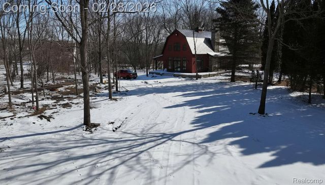 6106 E River Road, Flint Charter Township, MI 48433