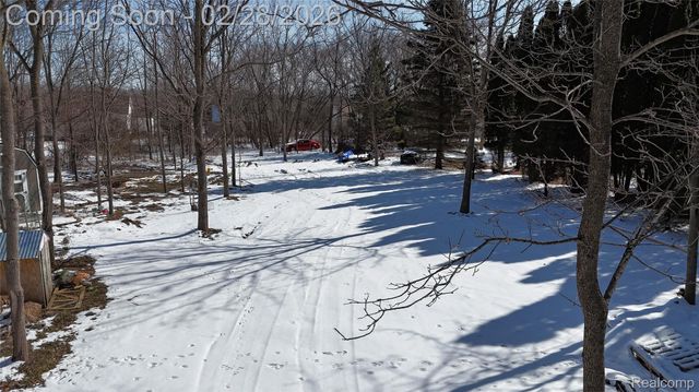 6106 E River Road, Flint Charter Township, MI 48433