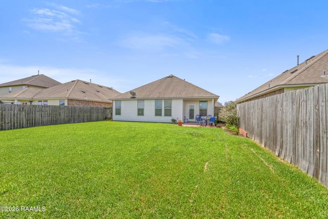 339 Forest Grove Drive, Youngsville, LA 70592