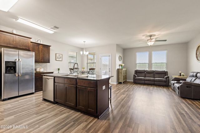 339 Forest Grove Drive, Youngsville, LA 70592