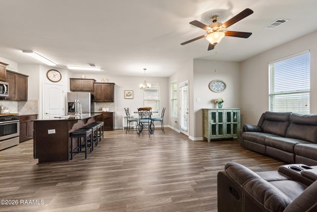 339 Forest Grove Drive, Youngsville, LA 70592