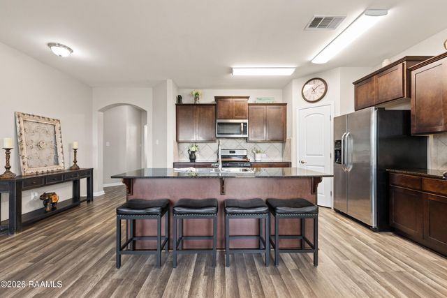 339 Forest Grove Drive, Youngsville, LA 70592