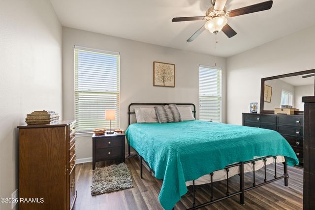 339 Forest Grove Drive, Youngsville, LA 70592
