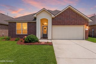 339 Forest Grove Drive, Youngsville, LA 70592