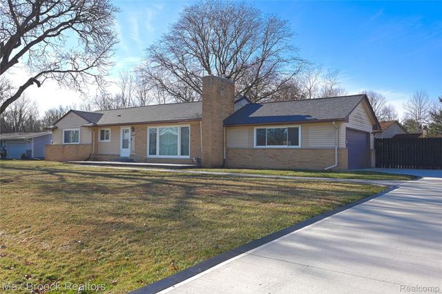 23645 W Newell Circle, Farmington, MI 48336