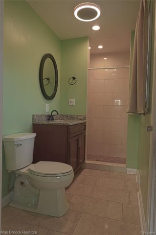 23645 W Newell Circle, Farmington, MI 48336