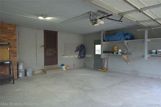 23645 W Newell Circle, Farmington, MI 48336