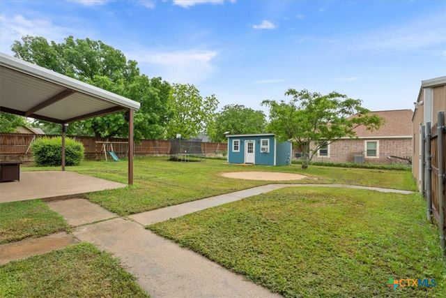 1406 Golf Course Road, Gatesville, TX 76528