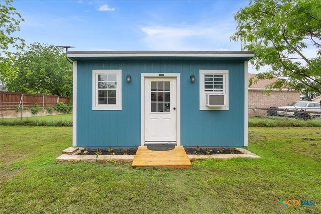 1406 Golf Course Road, Gatesville, TX 76528