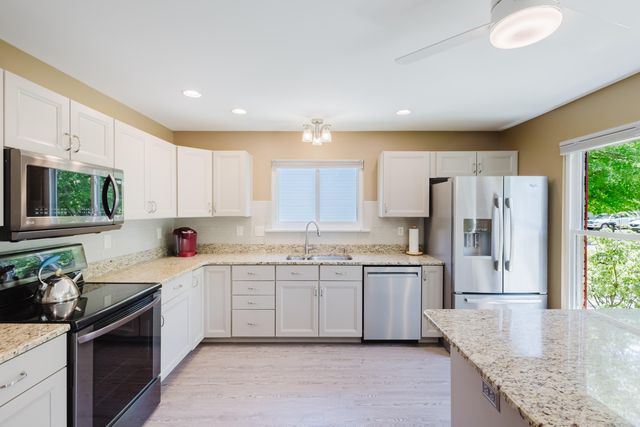 2913 Summerfield Drive, Lexington, KY 40511