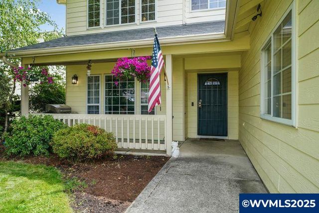 4820 Rebecca St NE, Salem, OR 97305