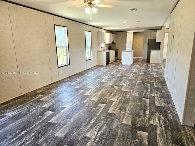 881 Woodland Blvd, Clewiston, FL 33440