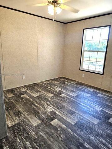 881 Woodland Blvd, Clewiston, FL 33440