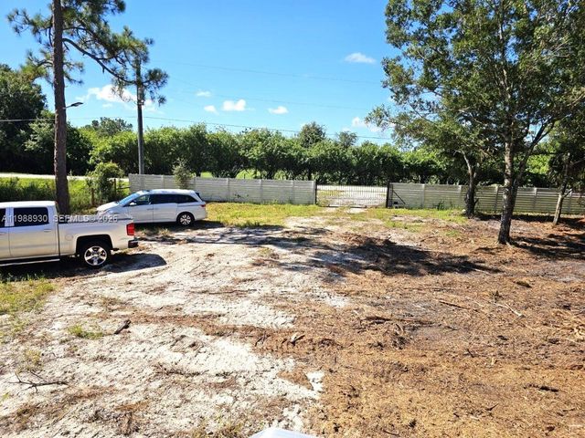 881 Woodland Blvd, Clewiston, FL 33440