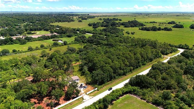 881 Woodland Blvd, Clewiston, FL 33440