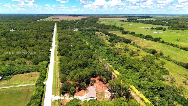 881 Woodland Blvd, Clewiston, FL 33440