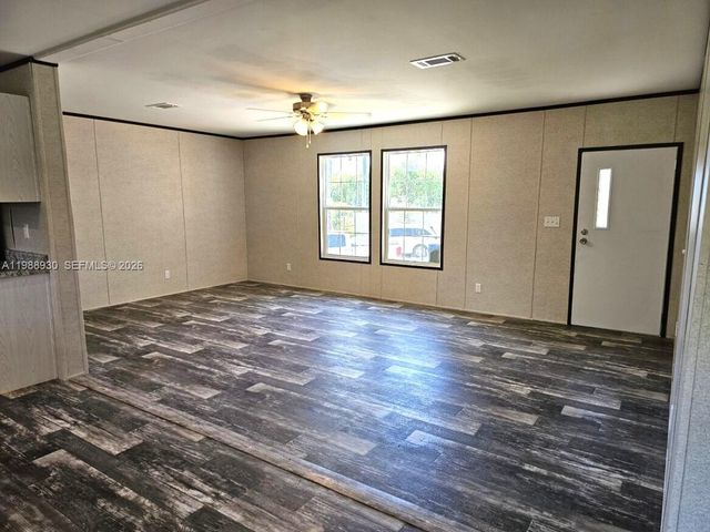 881 Woodland Blvd, Clewiston, FL 33440