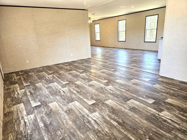 881 Woodland Blvd, Clewiston, FL 33440