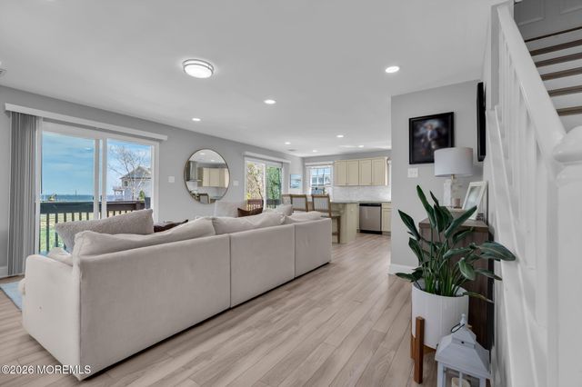 130 Bay Avenue, Island Heights, NJ 08732