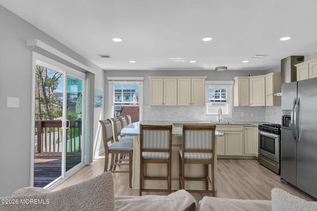 130 Bay Avenue, Island Heights, NJ 08732