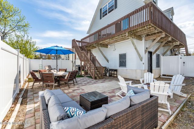 130 Bay Avenue, Island Heights, NJ 08732