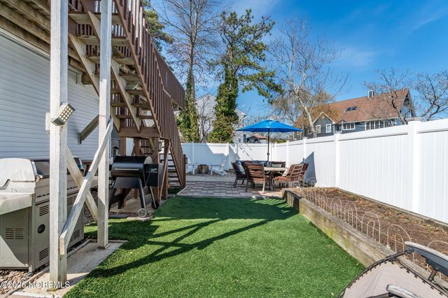 130 Bay Avenue, Island Heights, NJ 08732