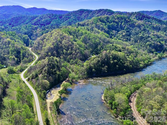 000 Little Pine Road, Marshall, NC 28753