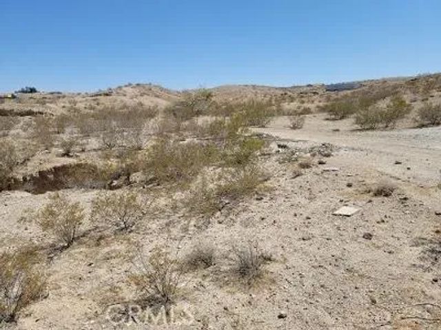 8 Henderson, Barstow, CA 92311