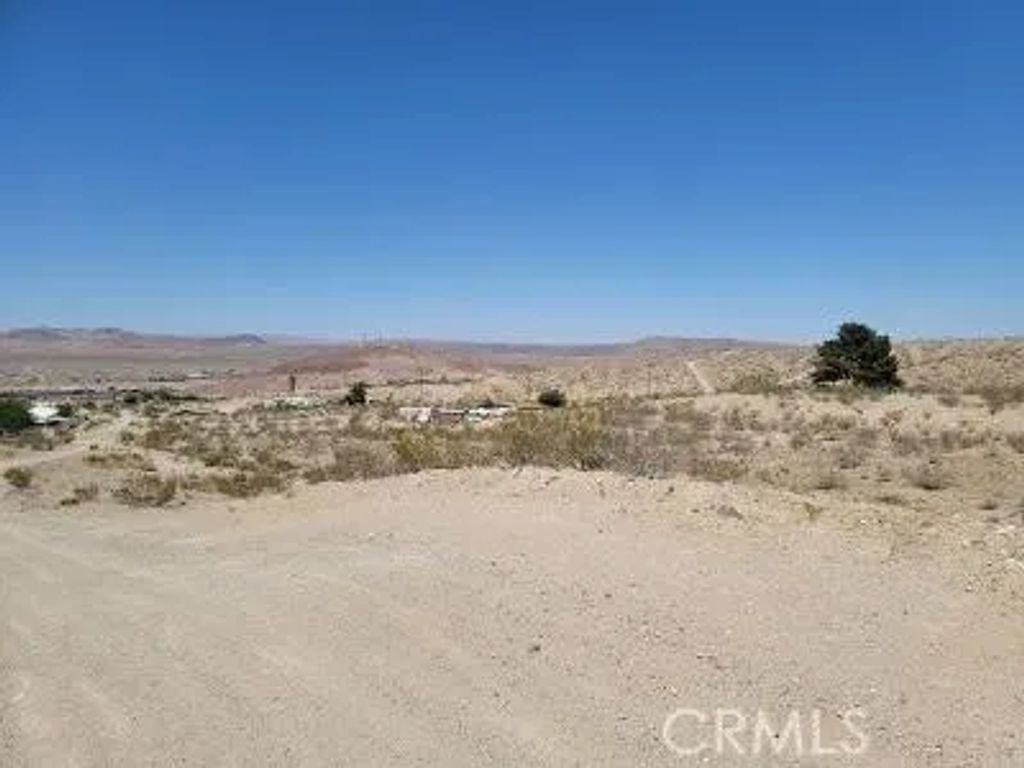 8 Henderson, Barstow, CA 92311